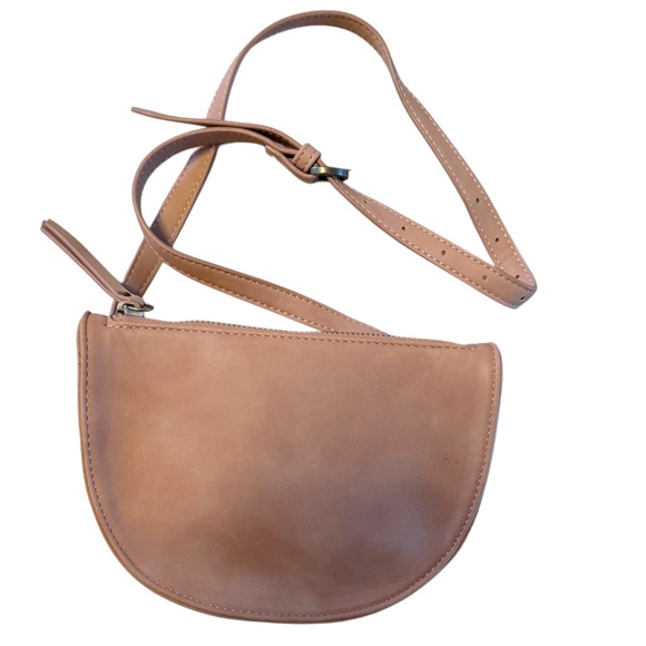 Blush pink faux suede crossbody bag small - Picture 2 of 4